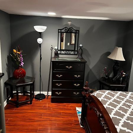 Quiet And Spacious Room1 볼링록 외부 사진